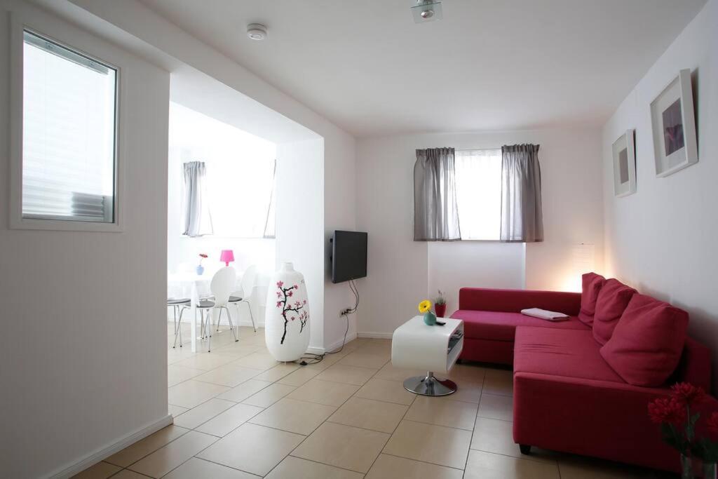 Sunny Apartment At Rostock - Pink Εξωτερικό φωτογραφία