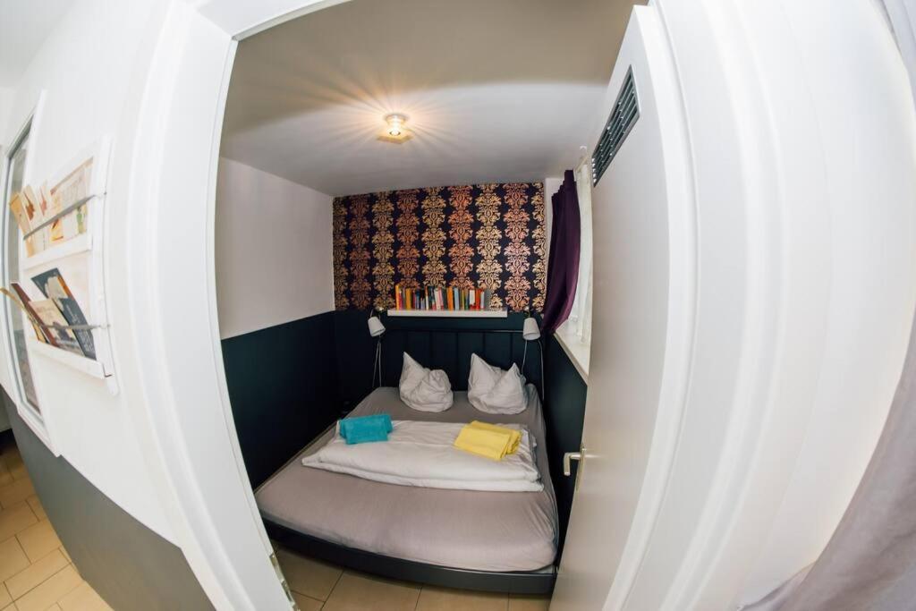Sunny Apartment At Rostock - Pink Εξωτερικό φωτογραφία